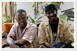 TonTon mit seinem Lehrmeister 2007 in Conakry